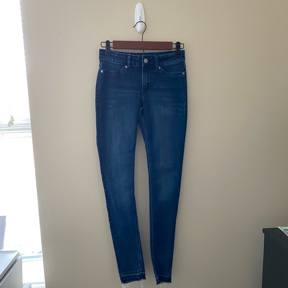 Cheap Monday Dark Wash Raw Hem Skinny Jeans Size 26/27 - Picture 1 of 3